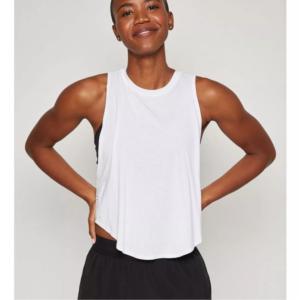Fourlaps | Curve Tank